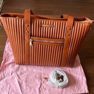 NWOT Poppy & Peonies Work from Anywhere Quilted Tote